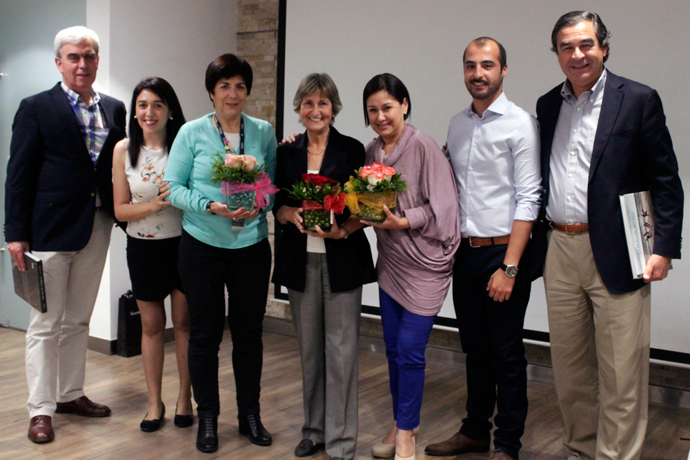 Julio Gutiérrez, Paulina Gutiérrez, Paulina Dobud, María Teresa Sepúlveda, Angélica Alarcón, Pablo Muñoz y Edmundo Crespo.