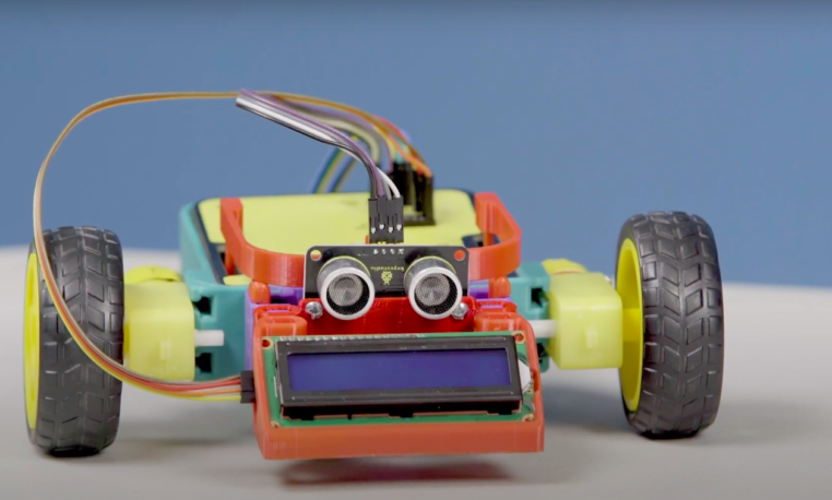 Docentes de Talca recibieron robots educativos en diplomado de «Pensamiento creativo y robótica escolar»